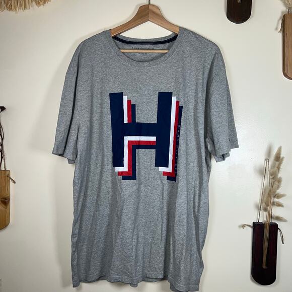 Tommy Hilfiger Men's XL Gray Graphic T-Shirt - Picture 1 of 6